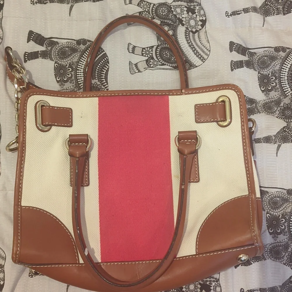 Michael Kors Hamilton Mono Red Stripe Canvas Leather Tote Large Lock Chain - Picture 5 of 10